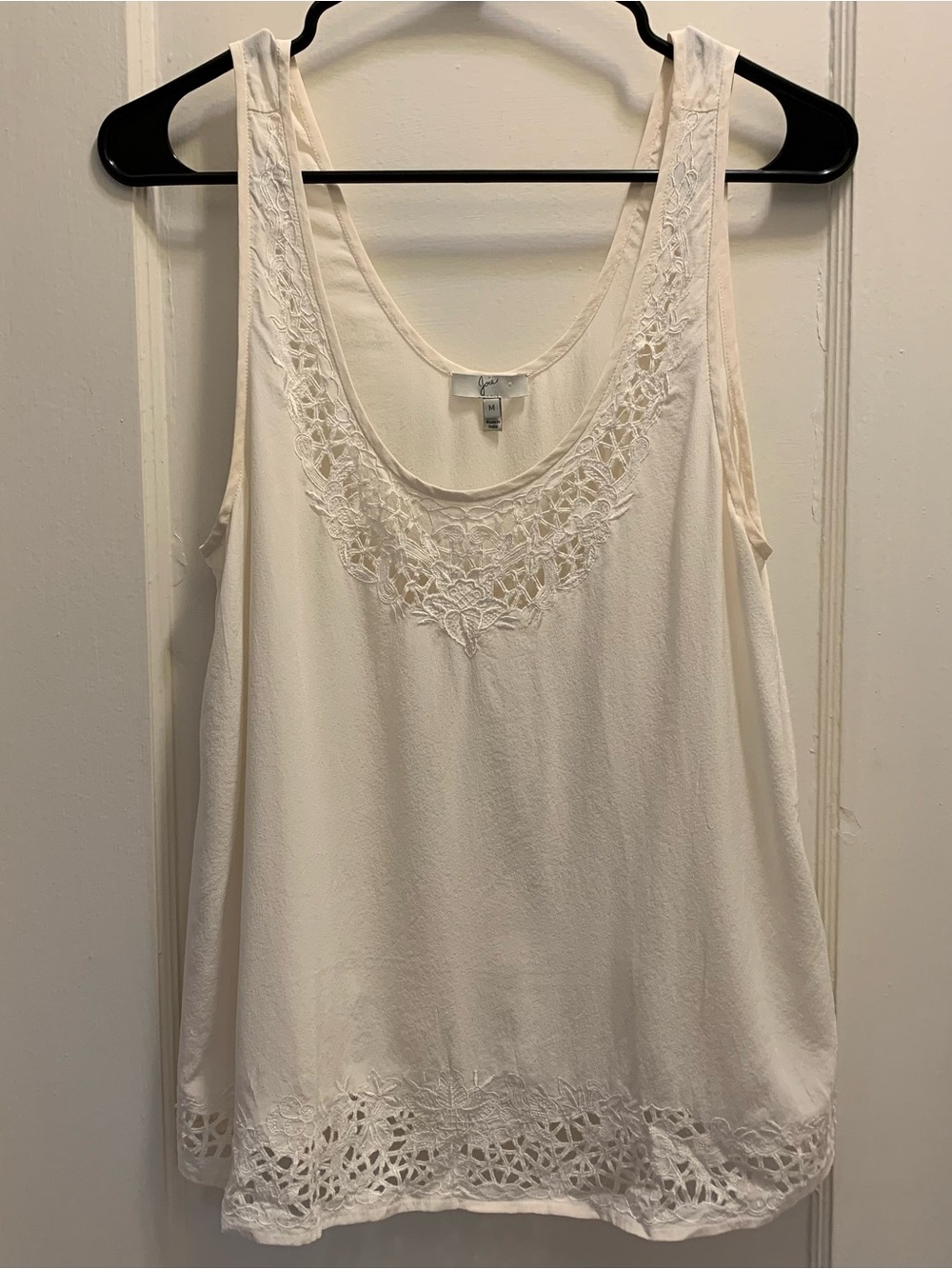 Joie 100% Silk Embroidered Cutout Sleeveless Blouse Medium Ivory Cream Coquette